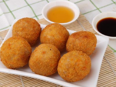 最易导致胃病的8种食物
